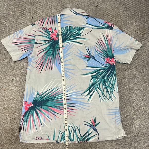 NWT Billabong Mens Hawaiian Shirt Small - Picture 4 of 5